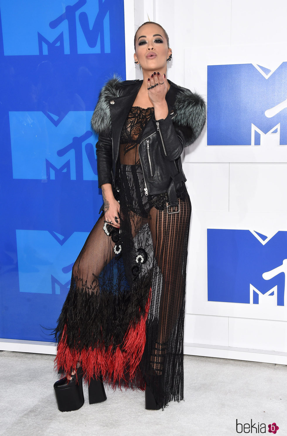 rita ora vmas 2016 - La alfombra roja de los » MTV VMA!!