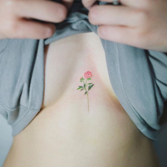 tatuaje flor9 - Pequeños Y Hermosos Tatuajes De Flores Para Mujer
