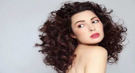 Lee más sobre el artículo Descubre porqué debes usar aceite de ricino para el cabello