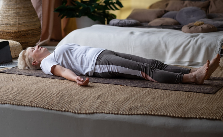 1612588277 38 Descubre los beneficios de practicar yoga para dormir y empieza - Descubre los beneficios de practicar yoga para dormir y empieza esta noche